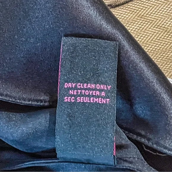 Betsey Johnson Y2K Vintage black velvet pleated mini dress, size 4 - Picture 4 of 5